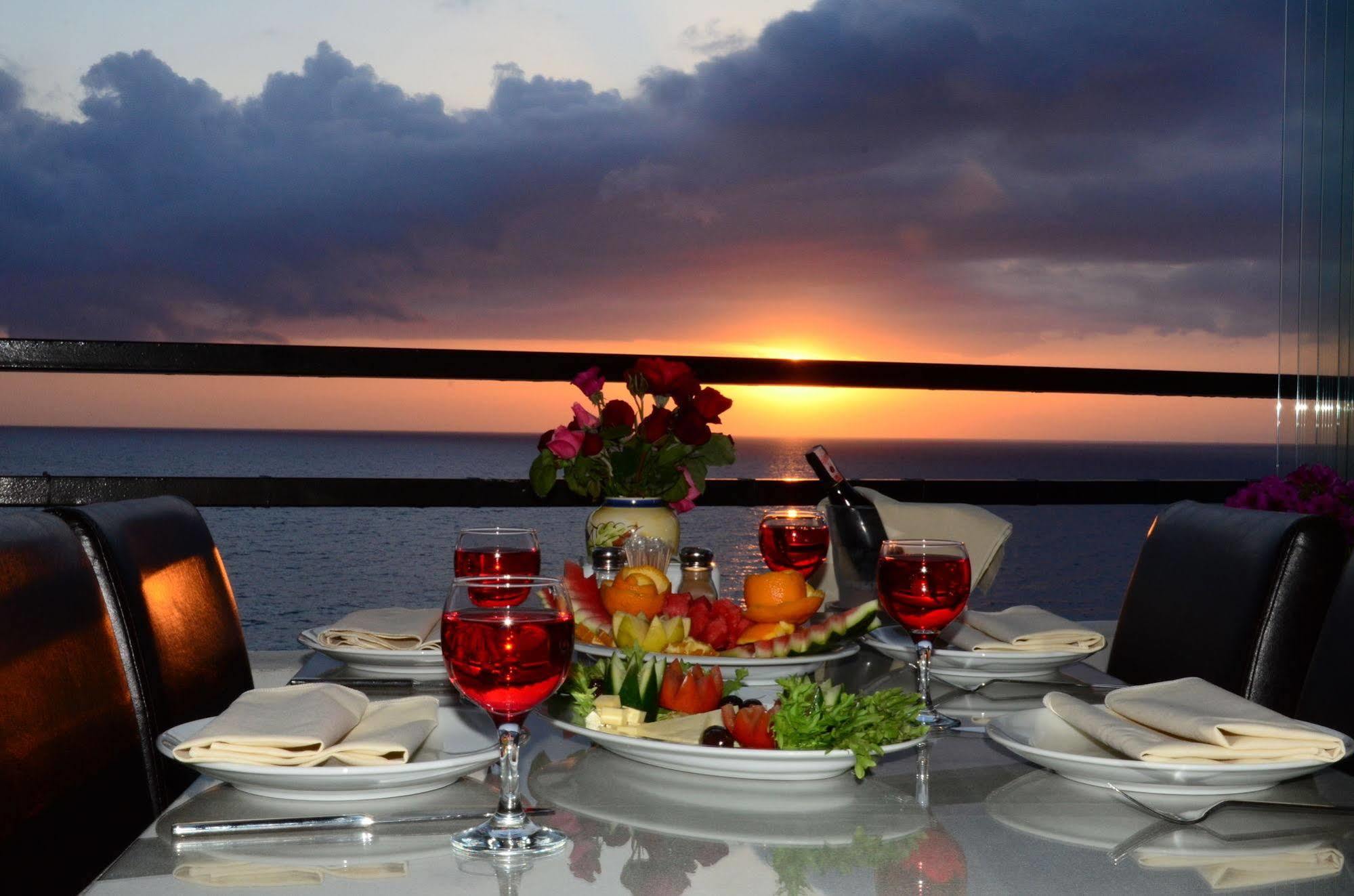 Otel Sunday Kuşadası